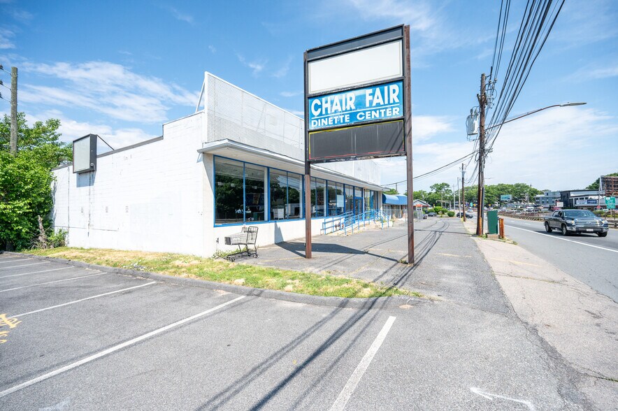 More Photos Of 1455-1457 VFW Pky, West Roxbury Storefront For Lease