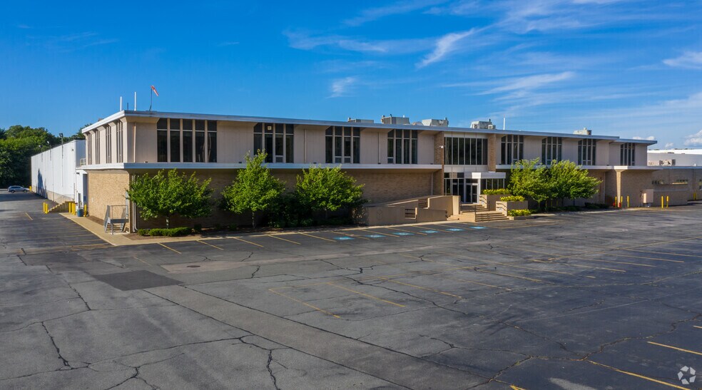 More Photos Of 380 S Worcester St, Norton Warehouse For Lease