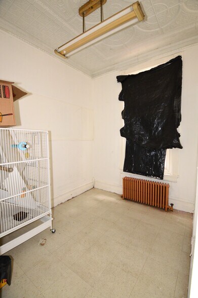 More Photos Of 241 N 7th St, Allentown Storefront Retail Office For Lease