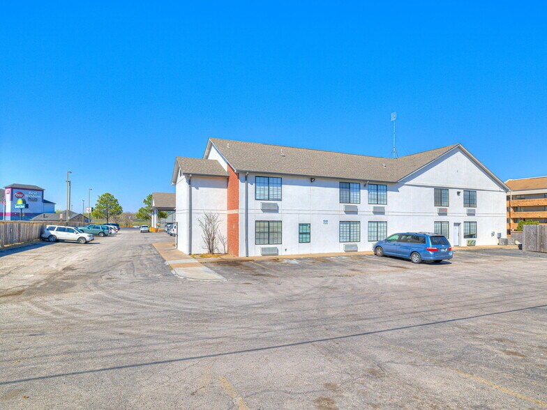 More Photos Of 3211 S 79th East Ave, Tulsa Apartments For Sale