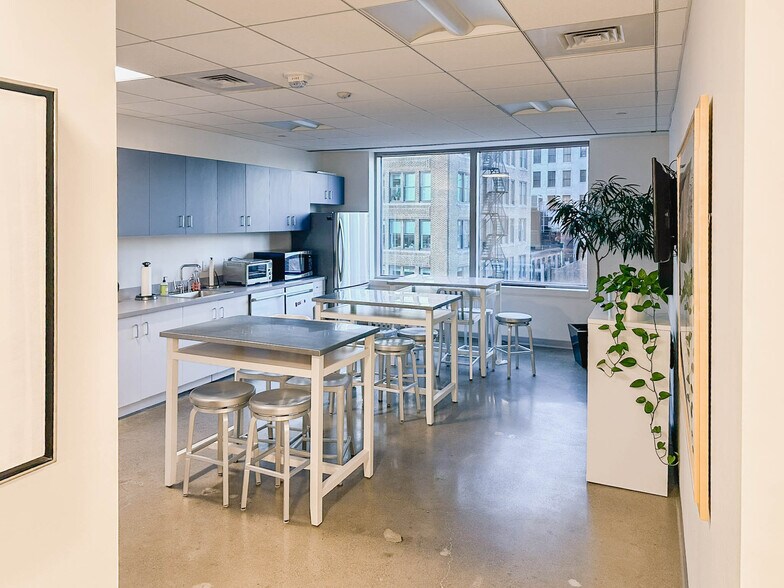 More Photos Of 200 State St, Boston Office For Lease
