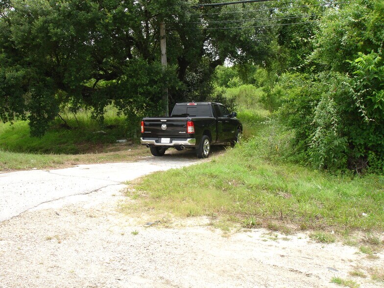 More Photos Of 3207 W Parkwood Ave, Friendswood Land For Sale