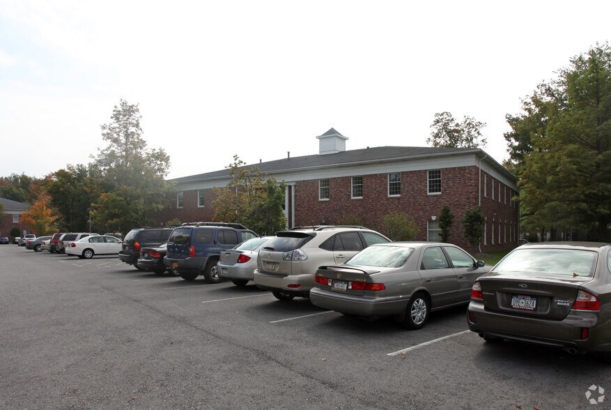 More Photos Of 3045 Southwestern Blvd, Orchard Park Unknown For Lease