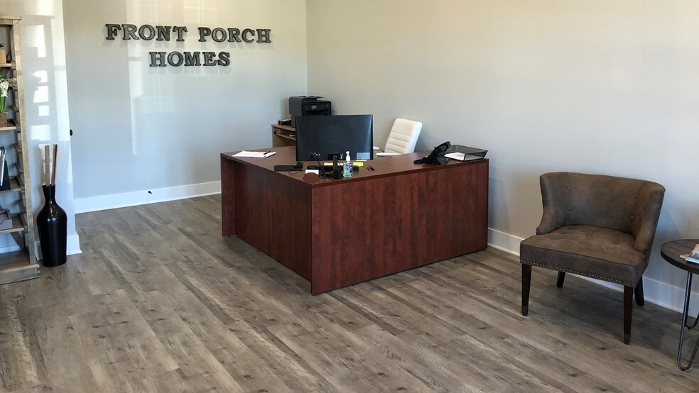 More Photos Of 16735 Gresham Cir, Flint Loft Creative Space For Lease