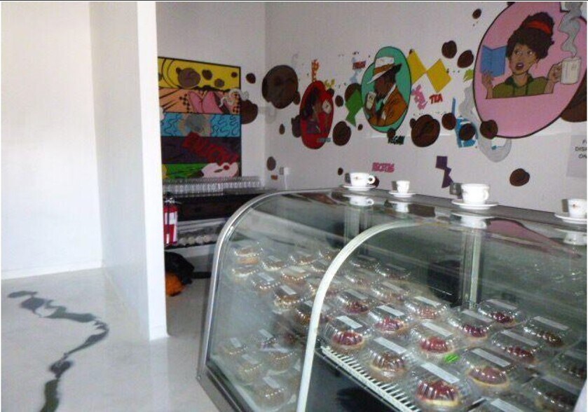 More Photos Of 546 W Compton Blvd, Compton Restaurant For Sale