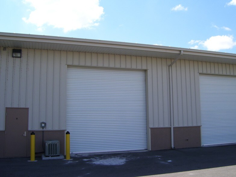 More Photos Of 300 Leonard Blvd, Lehigh Acres Warehouse For Sale