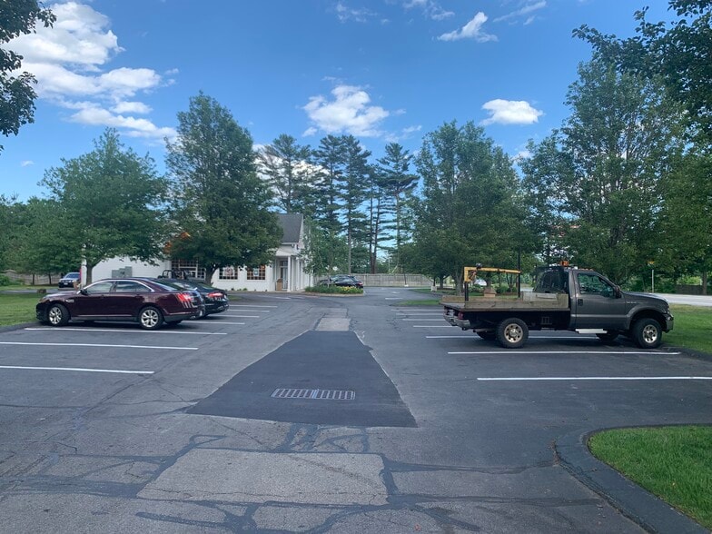 More Photos Of 80 Main St, Carver Freestanding For Lease