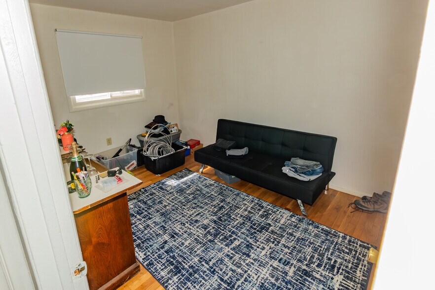 More Photos Of 1213 E Northern Pky, Baltimore Apartments For Sale