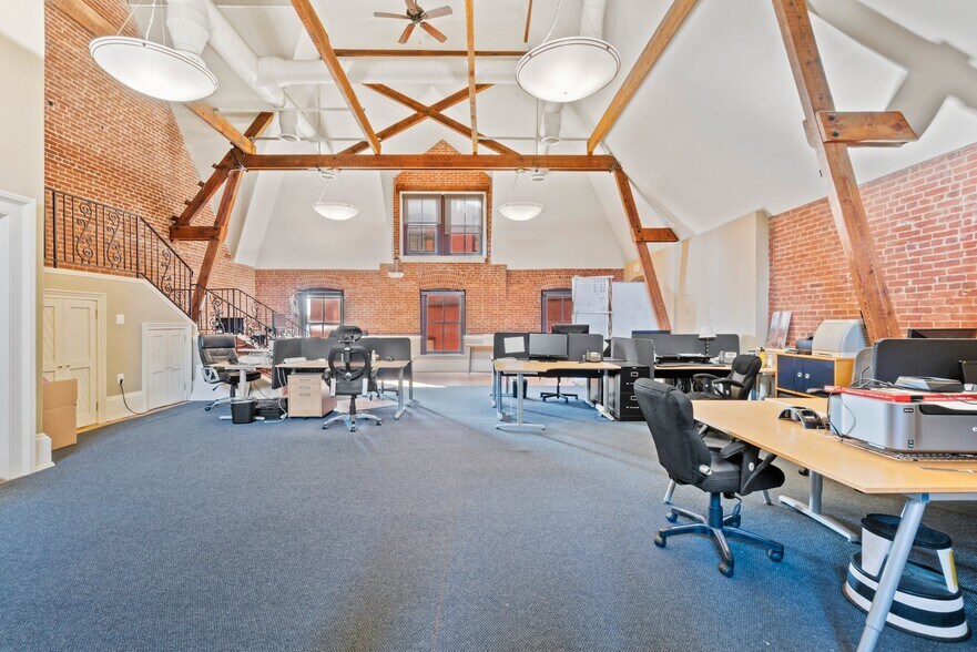 More Photos Of 3355 Keswick Rd, Baltimore Loft Creative Space For Sale