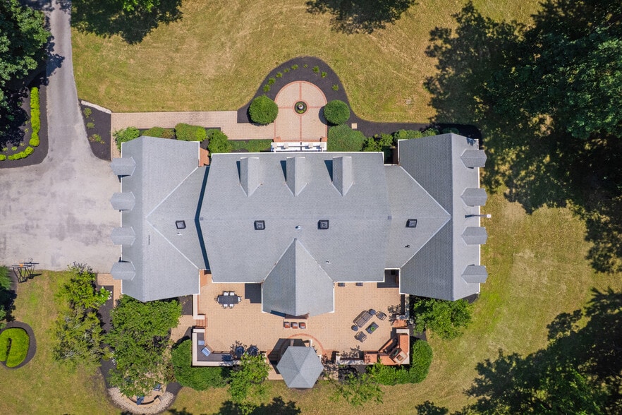 More Photos Of 5455 Plantation Rd, Sunbury Lodge Meeting Hall For Sale