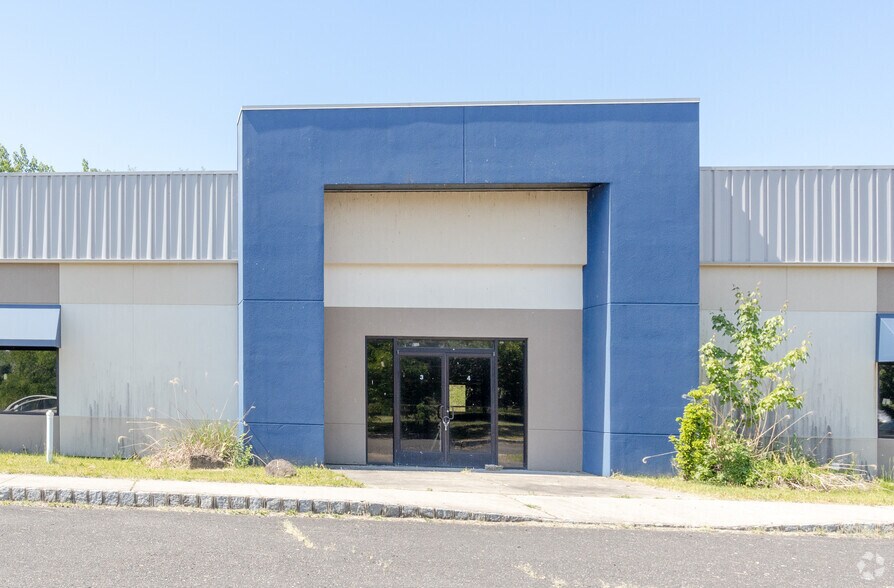 More Photos Of 5 Nami Ln, Hamilton Medical For Sale