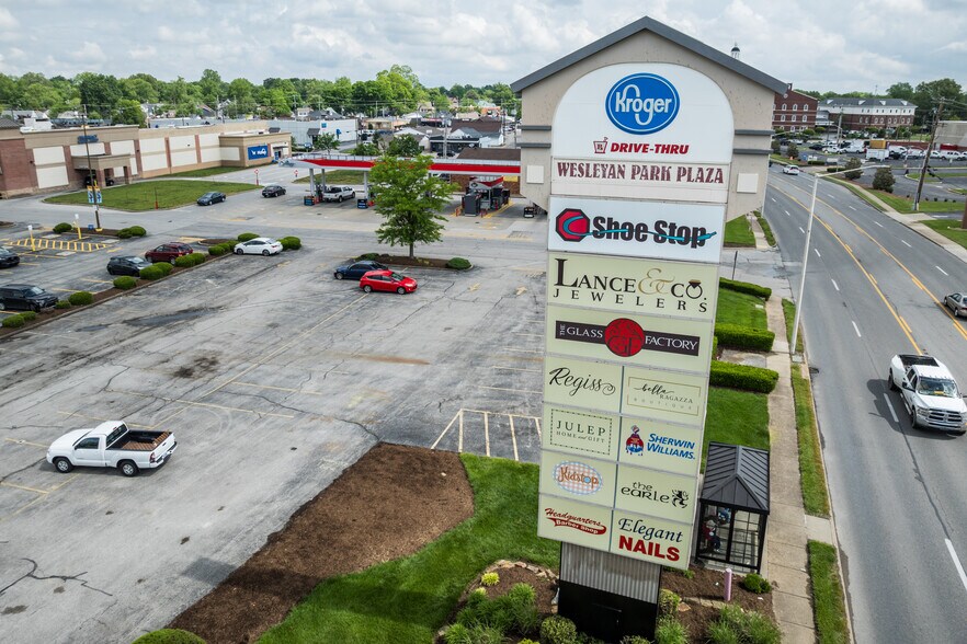 More Photos Of 2630 Frederica St, Owensboro Supermarket For Lease