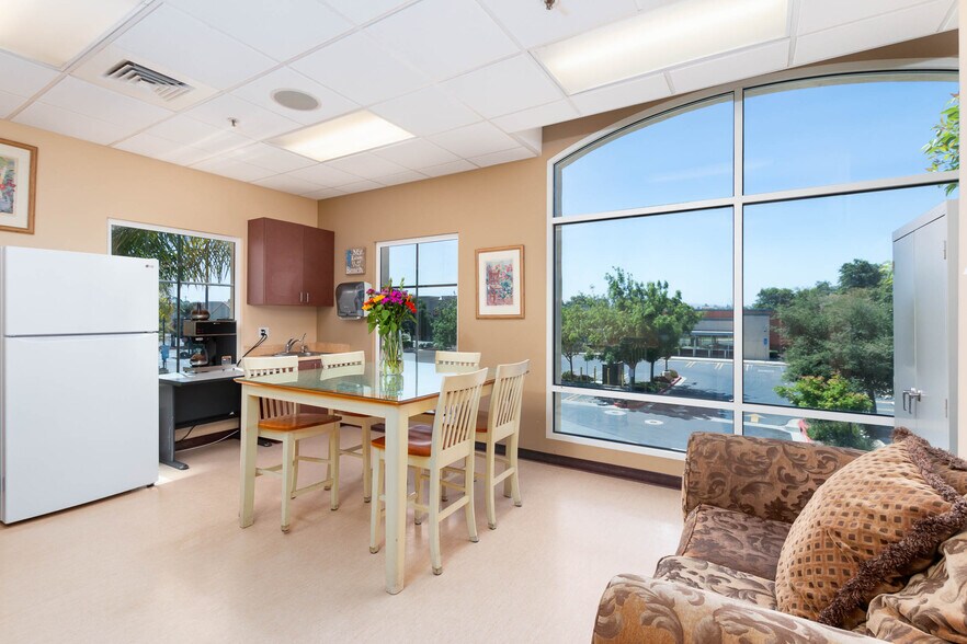 More Photos Of 2342 Professional Pky, Santa Maria Medical For Sale