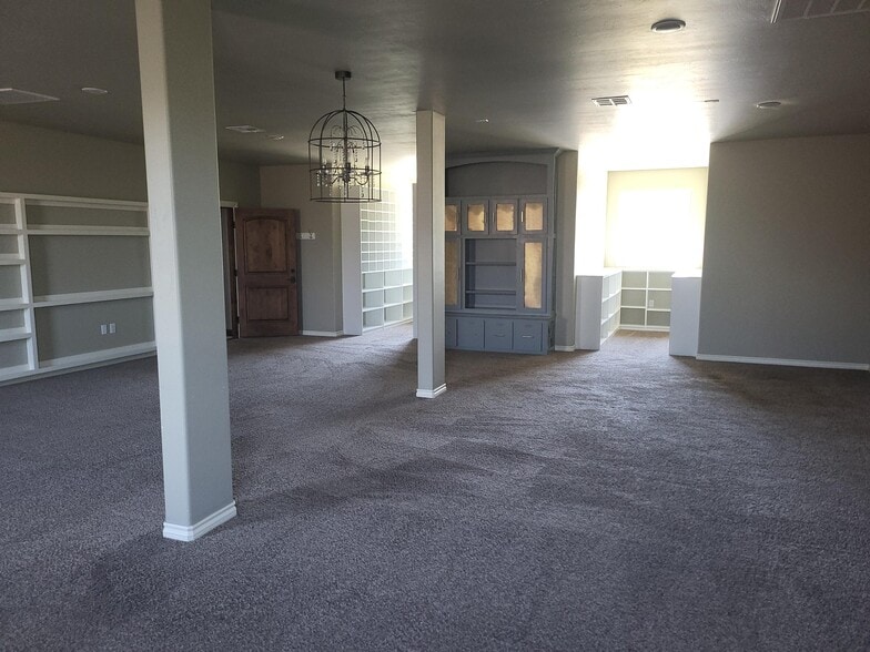 More Photos Of 2909 Astoria Way, Edmond Office For Sale
