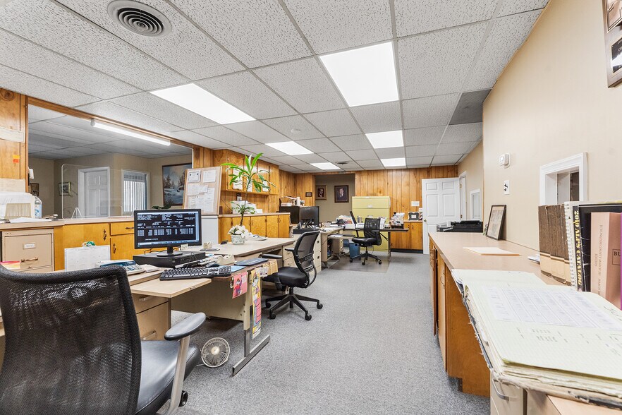 More Photos Of 257 W Nicholson Rd, Audubon Office For Sale
