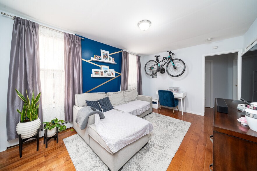 More Photos Of 103-105 Devon St, Kearny Apartments For Sale