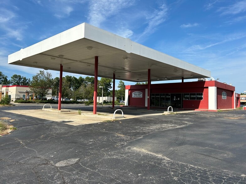 More Photos Of 401 Raleigh Rd, Henderson Convenience Store For Sale