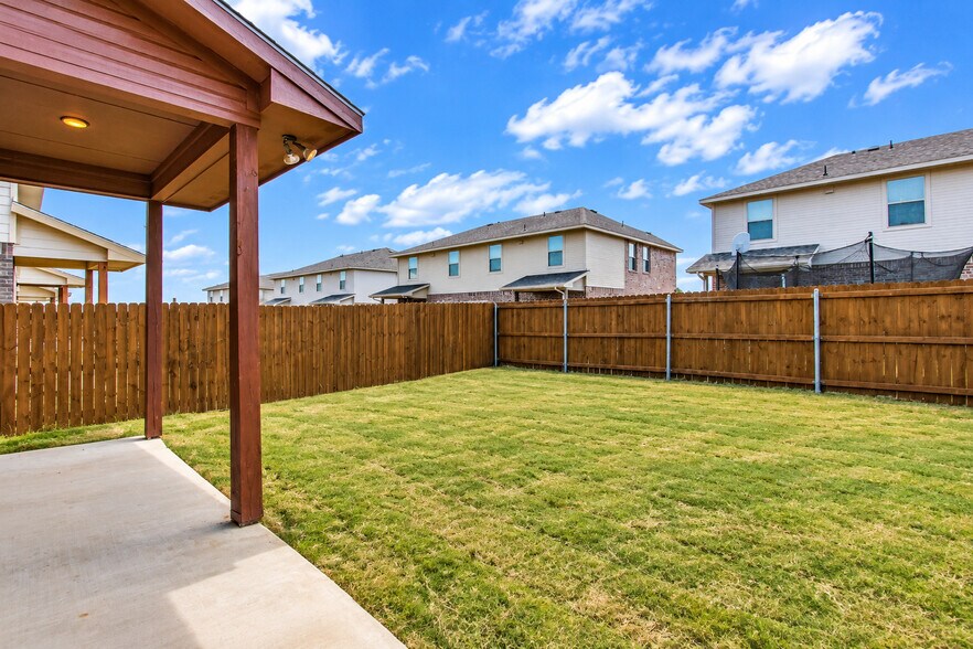 More Photos Of 4917 Sanger Circle Dr, Sanger Multifamily For Sale