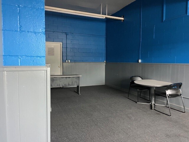 More Photos Of 1929 E Morgan Ave, Evansville Auto Dealership For Sale