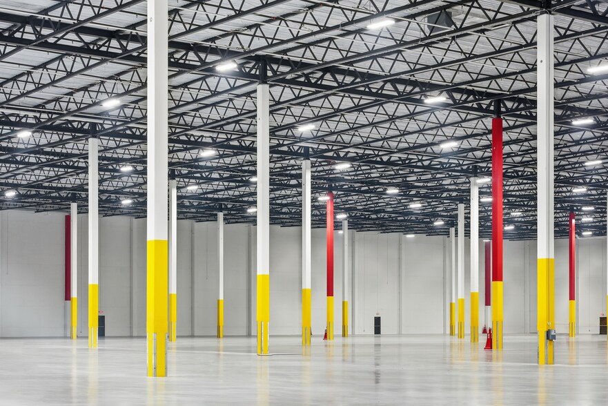 More Photos Of Valley View Dr, Jessup Distribution For Lease