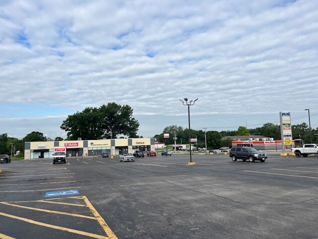 More Photos Of 122-130 Corum Rd, Excelsior Springs General Retail For Lease
