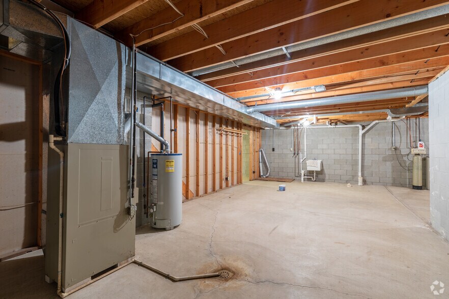 More Photos Of 1565 N Hickory Rd, Owosso Apartments For Sale