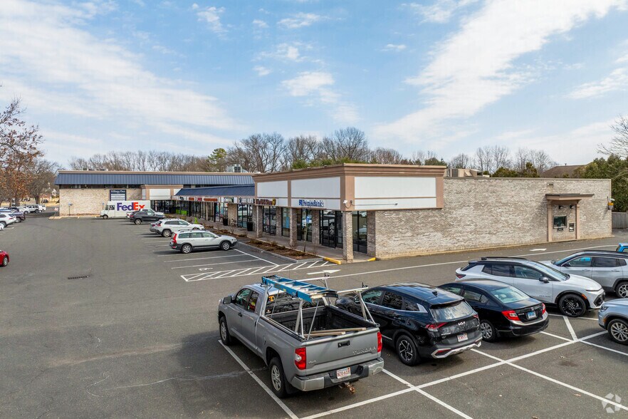 Primary Photo Of 785-819 Williams St, Longmeadow Storefront For Lease
