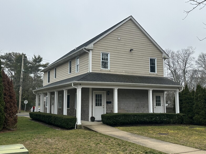 Primary Photo Of 569 Middle Rd, Bayport Storefront Retail Office For Sale