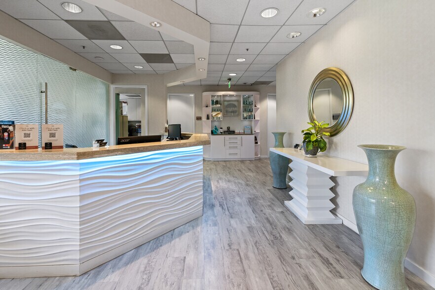 More Photos Of 9201 W Sunset Blvd, West Hollywood Medical For Lease