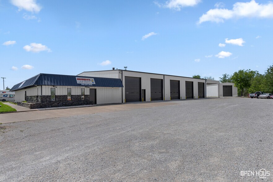More Photos Of 1841 Mlk Jr Blvd, Wichita Falls Specialty For Sale