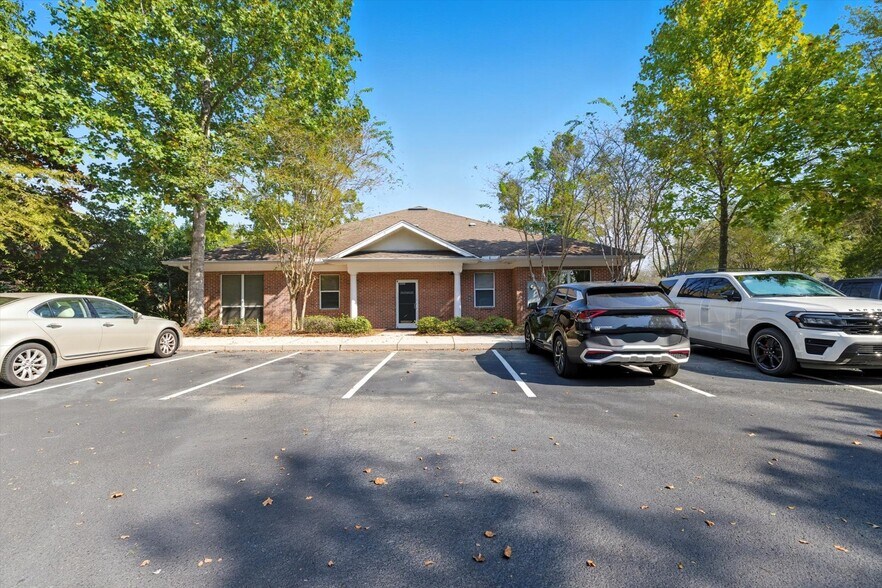 More Photos Of 2565 Barrington Cir, Tallahassee Office For Sale