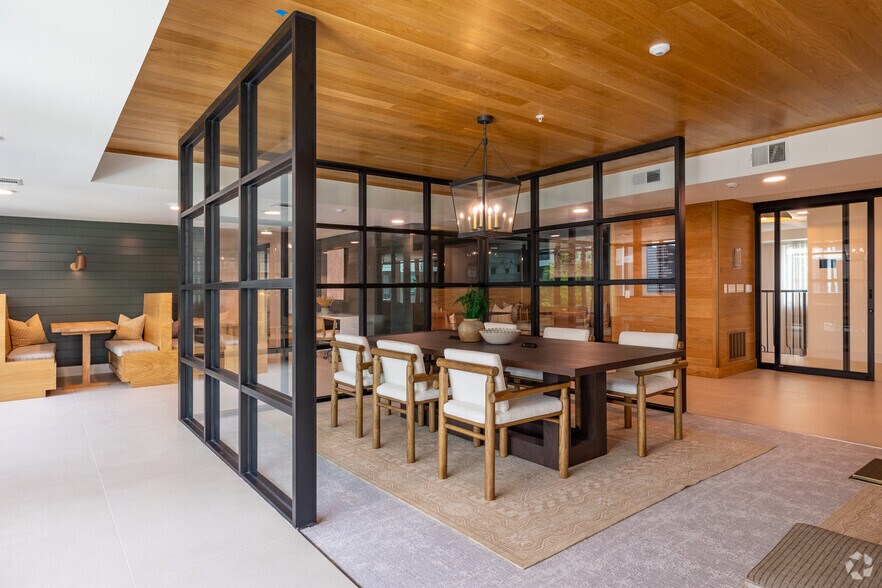 More Photos Of 1414 E 51st St, Austin Apartments For Lease