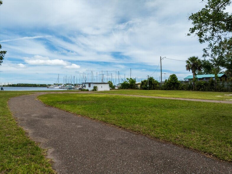 More Photos Of 451 Trout River Dr, Jacksonville Marina For Sale