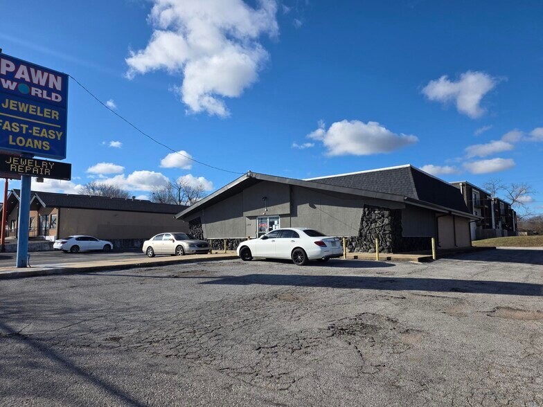 More Photos Of 12804 Us-71 Hwy, Grandview Freestanding For Sale