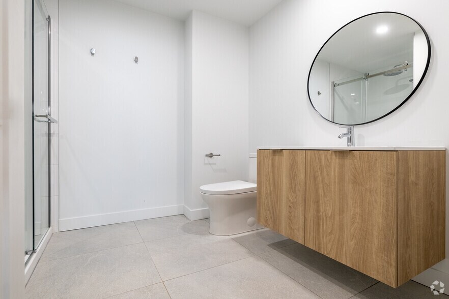 More Photos Of 1230 Rue Bishop, Montréal Apartments For Sale
