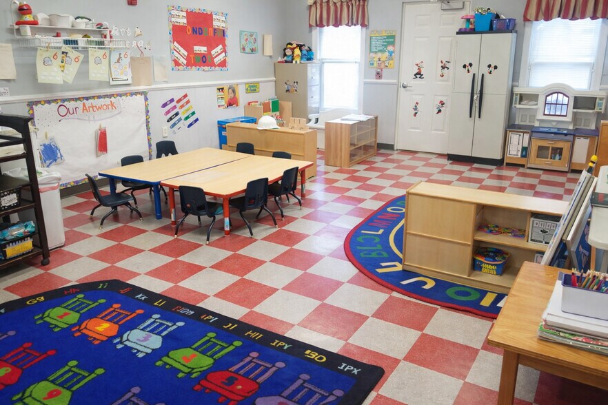 More Photos Of 5000 Ridgedale Pky, North Chesterfield Daycare Center For Lease