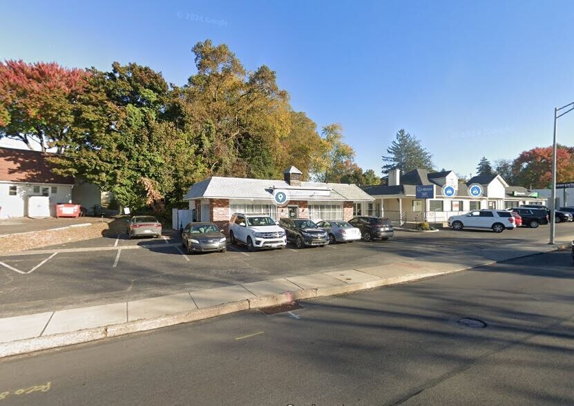 Primary Photo Of 444 Baltimore Pike, Springfield Township General Retail For Sale