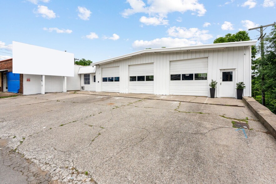 More Photos Of 4106 Gallatin Pike, Nashville Auto Repair For Lease