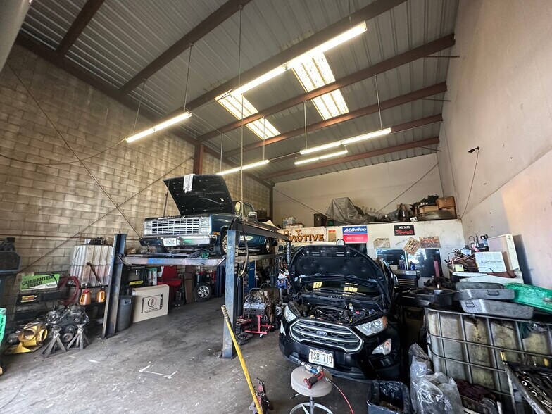 More Photos Of 87-166 Farrington Hwy, Waianae Auto Repair For Sale