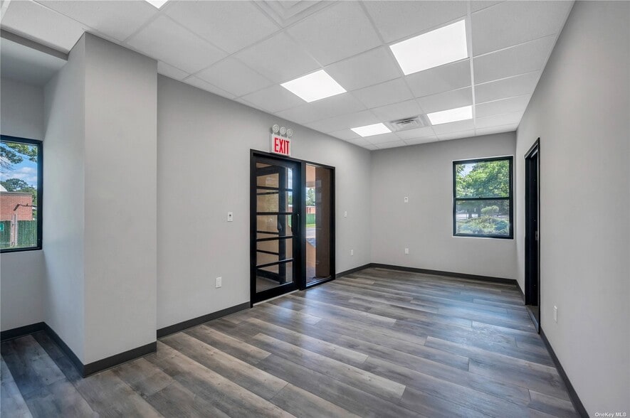 More Photos Of 241 E Shore Rd, Great Neck Office For Lease