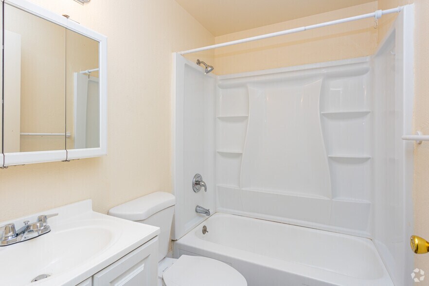 More Photos Of 5303 Parker Rd E, Sumner Apartments For Sale