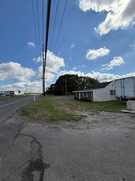 More Photos Of 663 Highway 33, Millstone Township Land For Lease