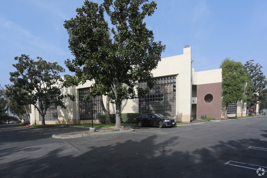 More Photos Of 3505 Cadillac Ave, Costa Mesa Office For Lease