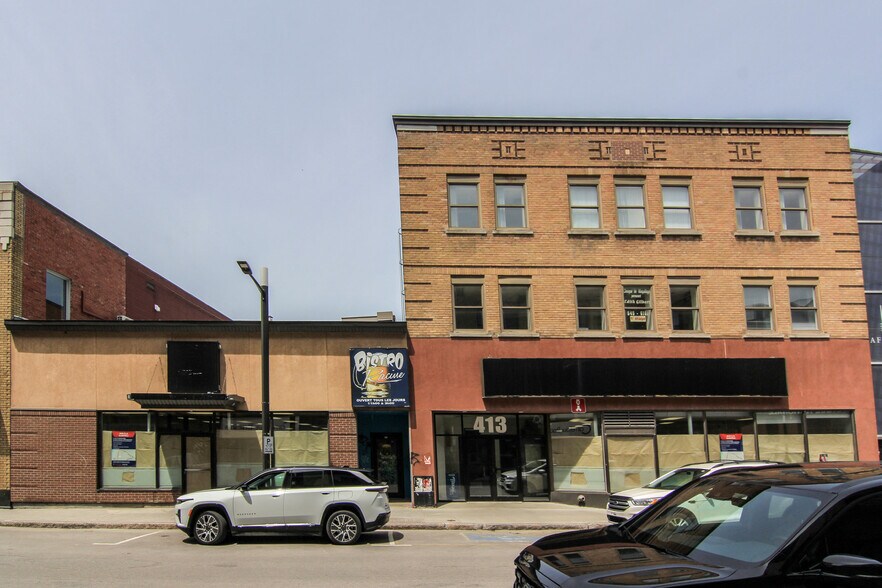 Primary Photo Of 413 Rue Racine E, Chicoutimi Storefront Retail Residential For Sale