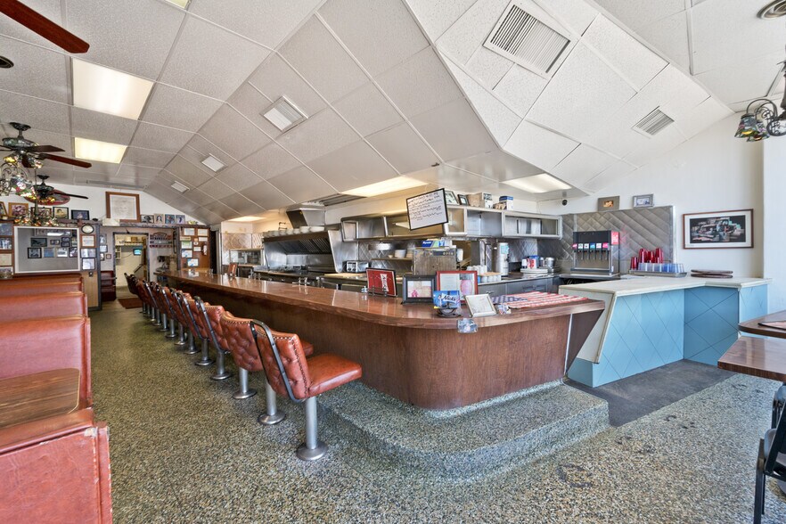 More Photos Of 8536 W Pico Blvd, Los Angeles Restaurant For Lease