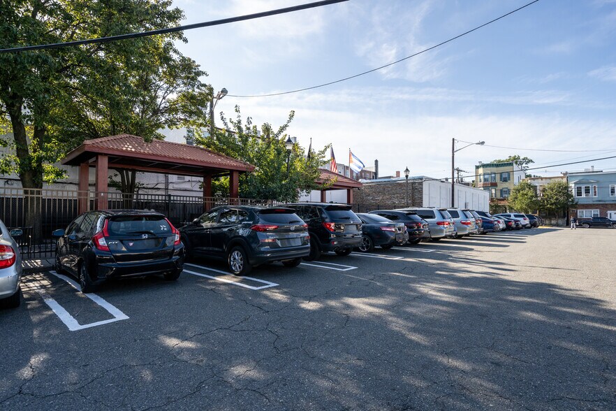 More Photos Of 512 42nd St, Union City Medical For Lease