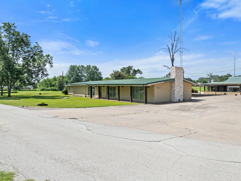 More Photos Of 10855 US Highway 69 N, Tyler Trailer Camper Park For Sale