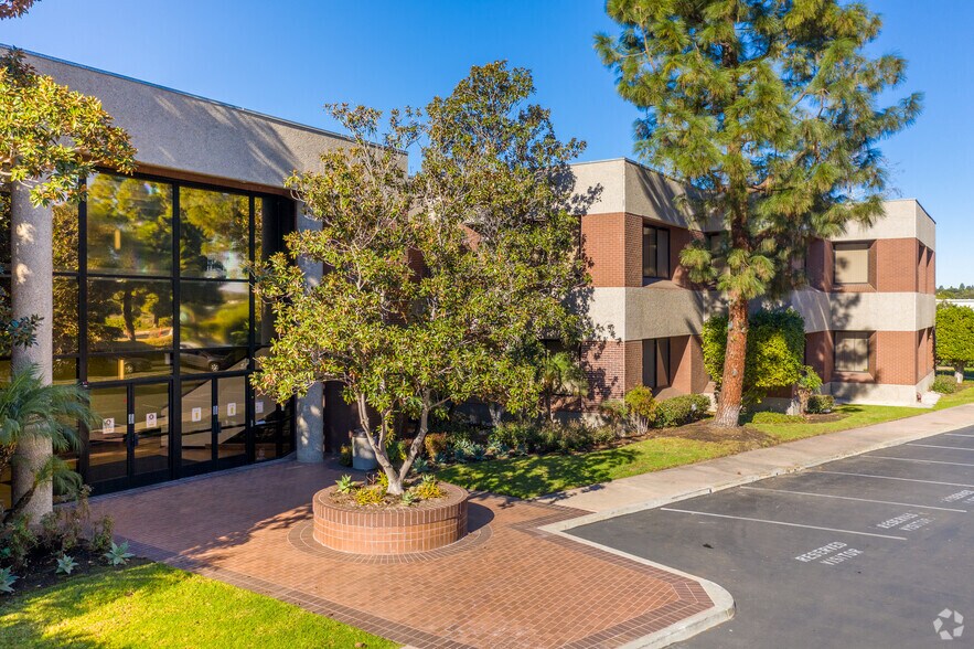 More Photos Of 6215 Ferris Sq, San Diego Office For Lease