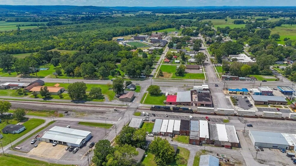 More Photos Of 46 Railroad Ave, Falkville Storefront For Sale
