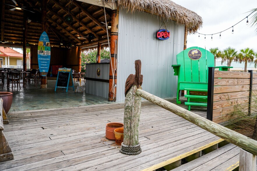 More Photos Of 36 W Pine Ave, Eastpoint Restaurant For Sale